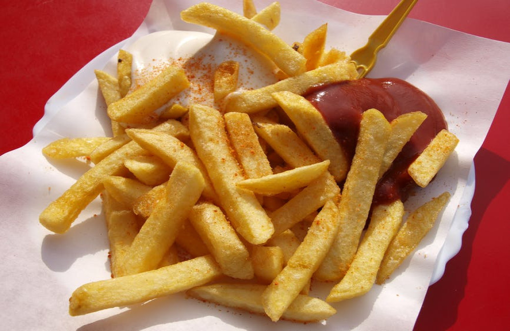 Waarom Belgen frieten met mayonaise eten en niet met ketchup